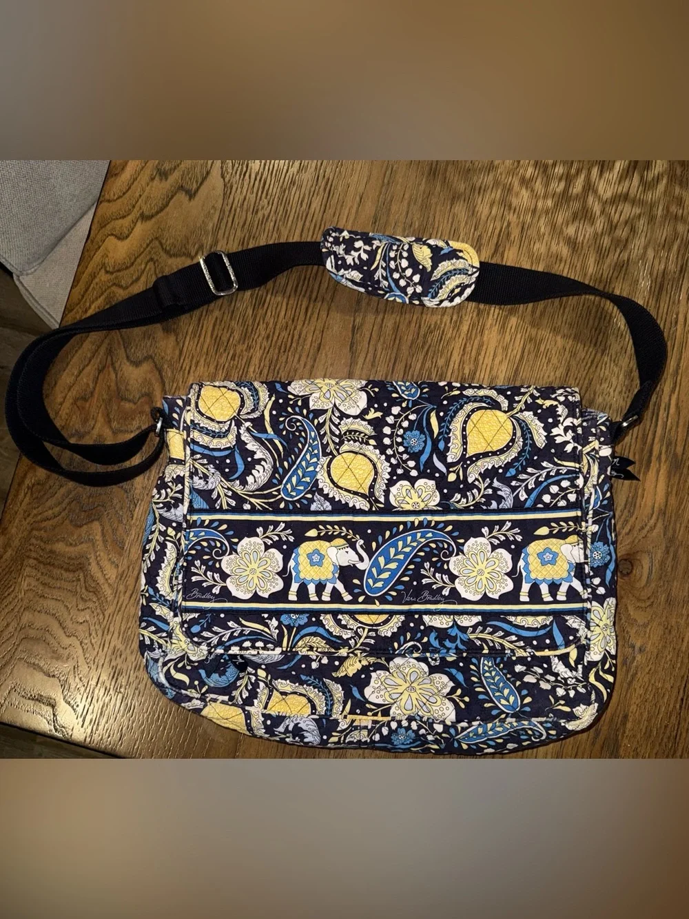 Vera Bradley Ellie Blue Messenger Laptop Bag Retired Elephant Paisley Crossbody
